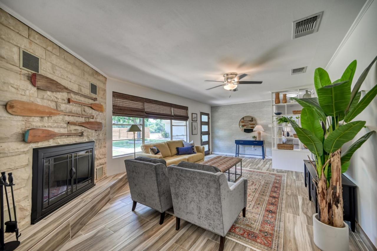 Luxury Lakefront Oasis With Boat Dock-Firepit McQueeney Esterno foto