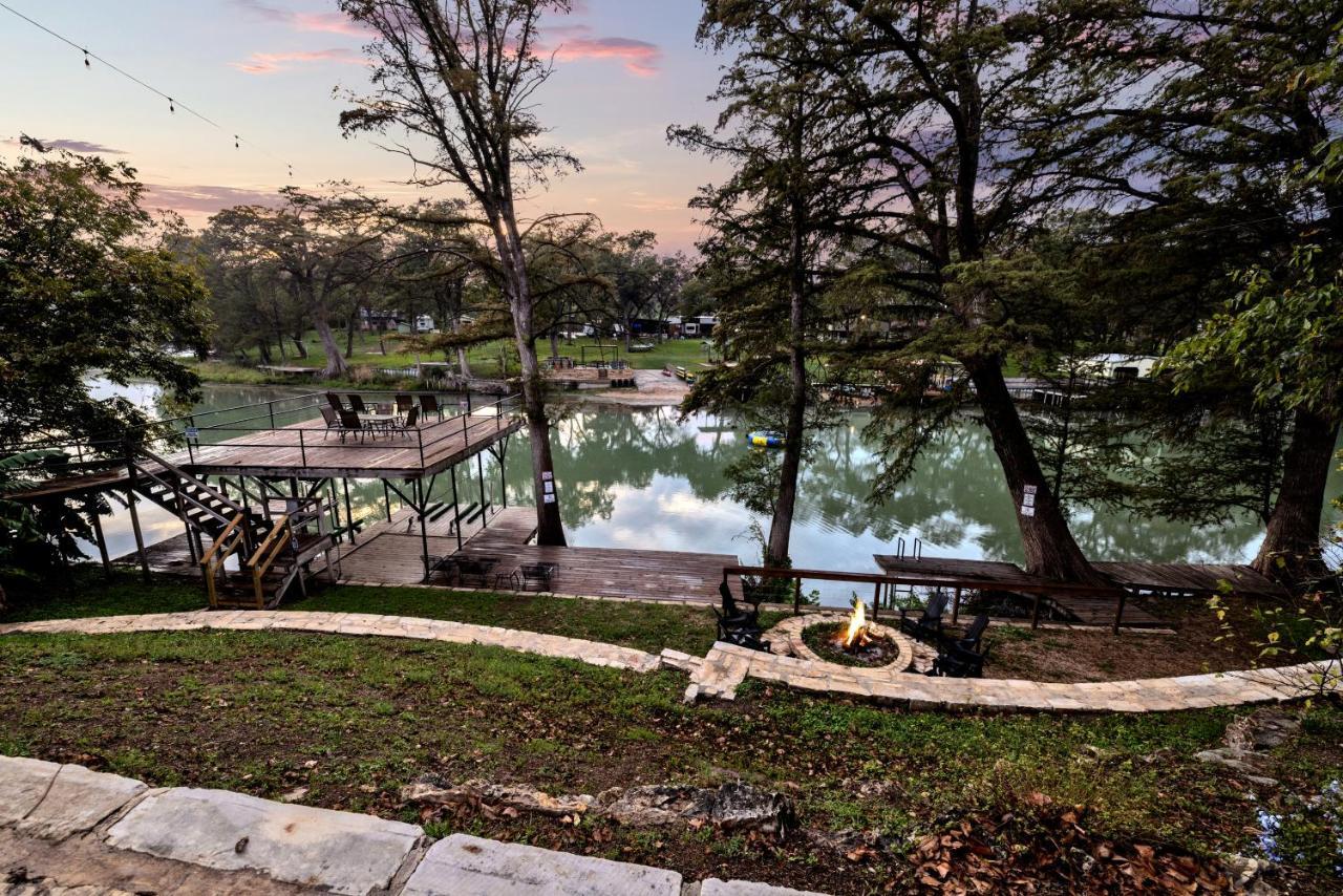 Luxury Lakefront Oasis With Boat Dock-Firepit Villa McQueeney Esterno foto