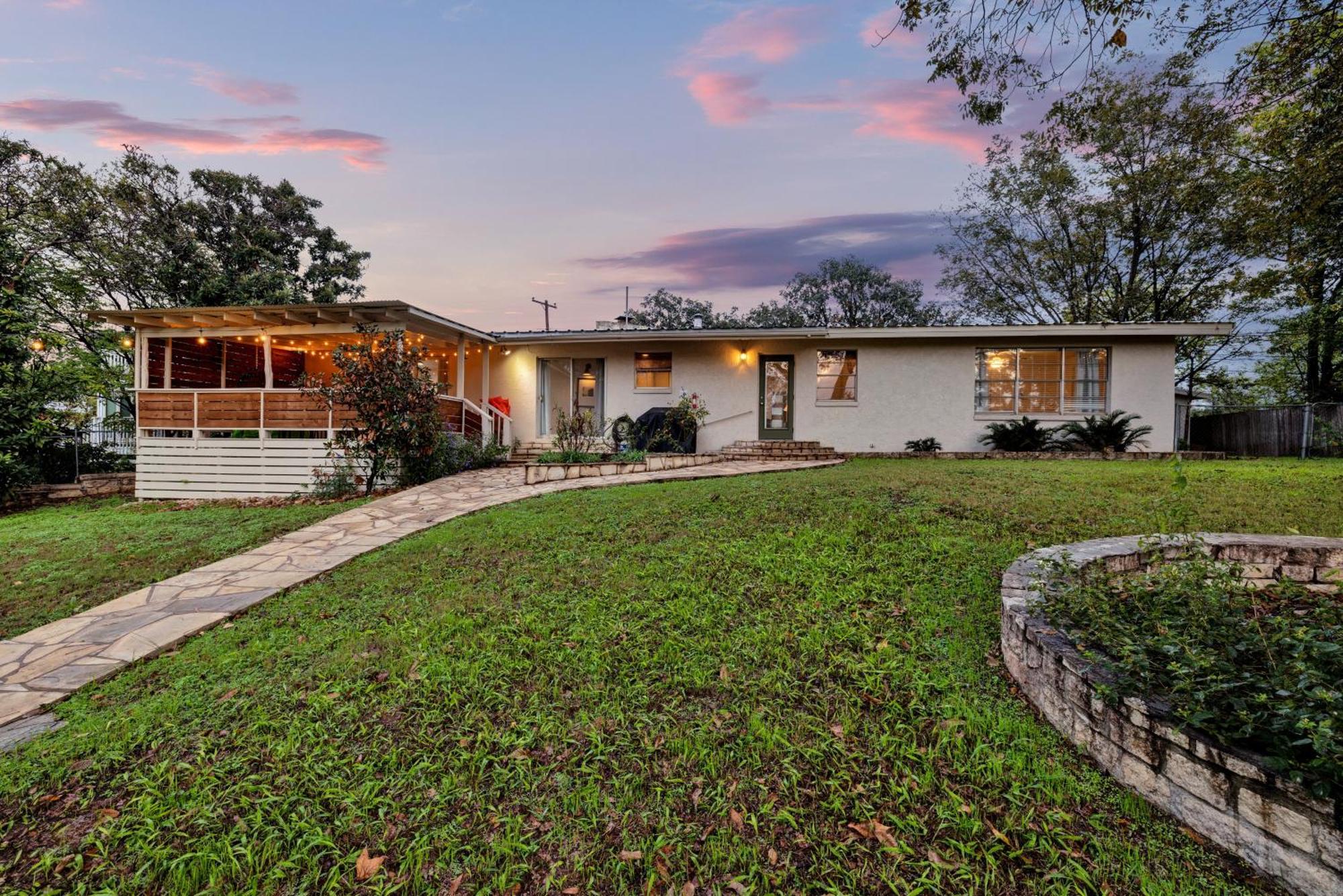 Luxury Lakefront Oasis With Boat Dock-Firepit Villa McQueeney Esterno foto